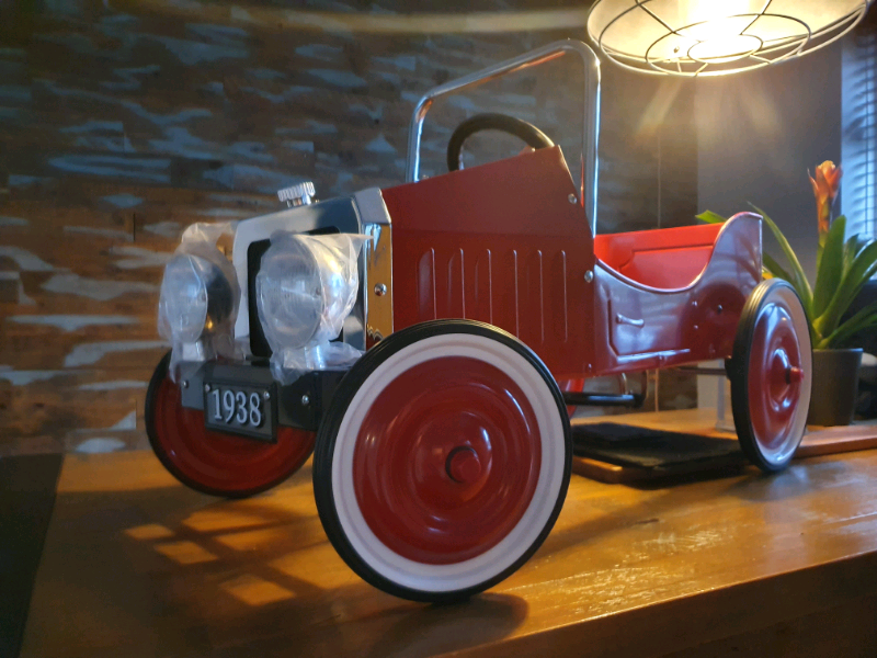 great gizmos pedal car